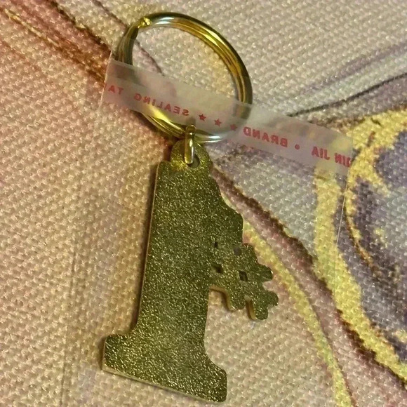 #1 Number One Grandma - Gold Key Chain - Picture 7 of 9